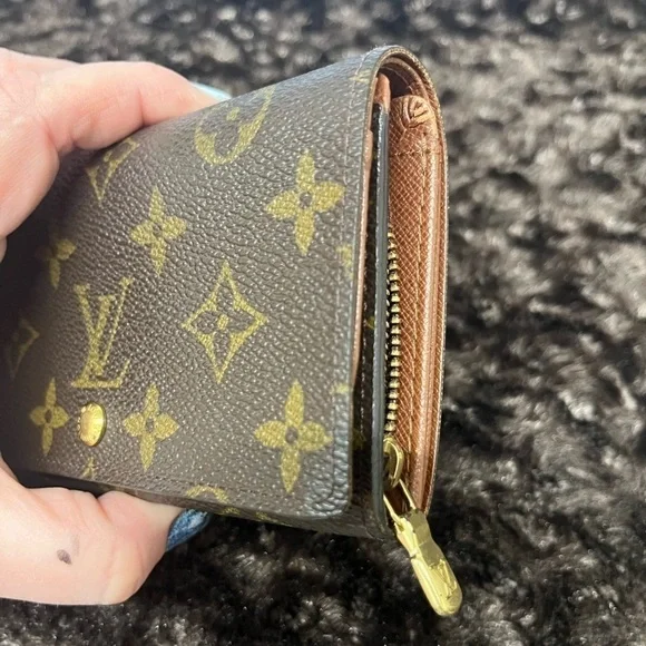 Louis Vuitton Vintage Tressor Canvas Wallet  in Classic Monogram. EUC - Picture 16 of 17